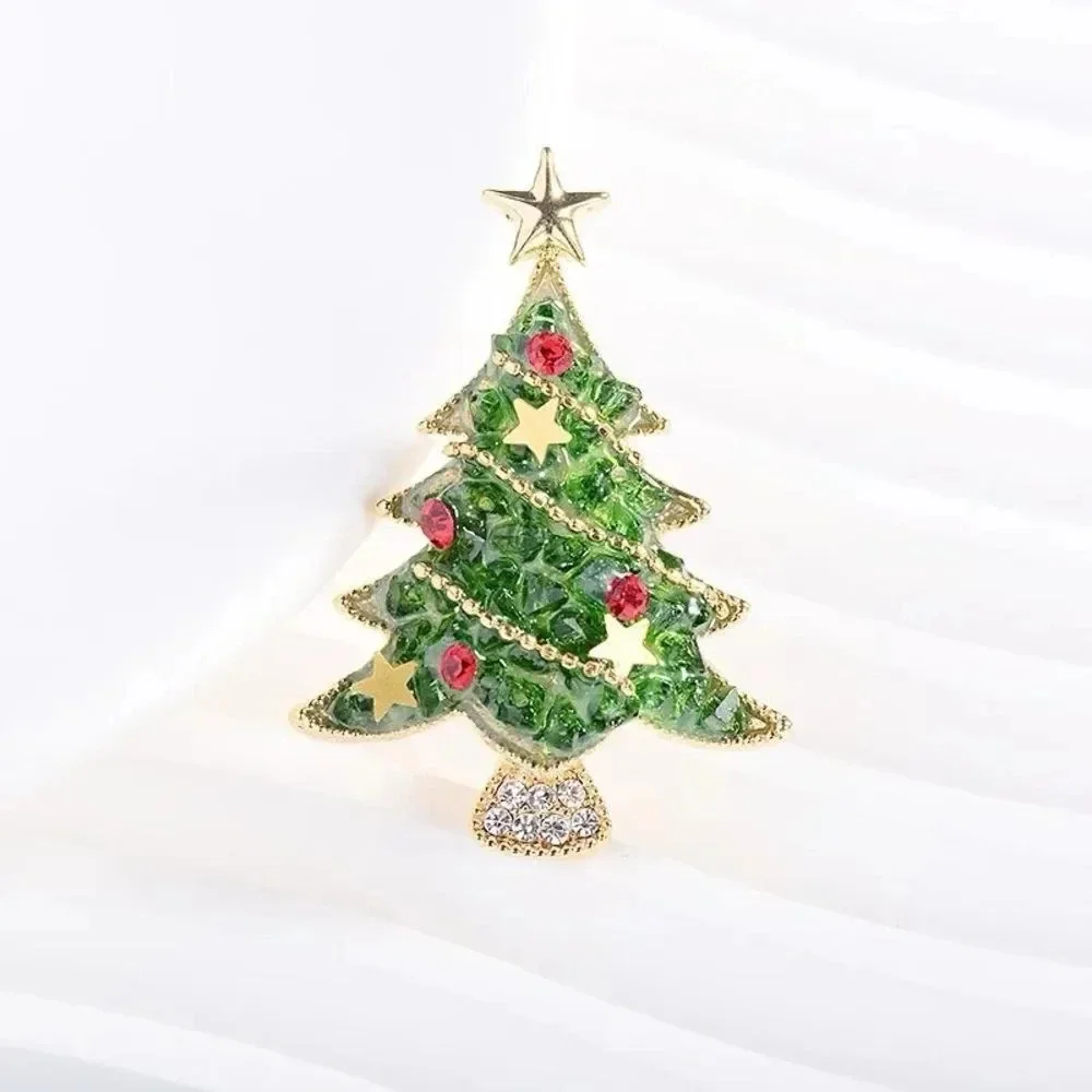 VQ Christmas Tree 🎄  Brooch